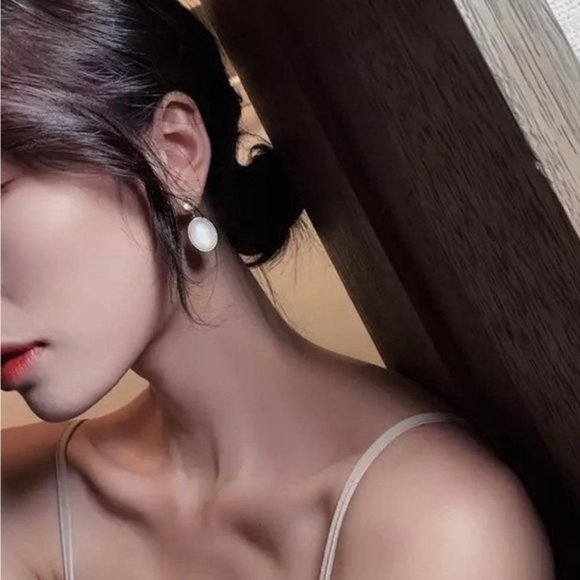 Vintage Style Opal Drop Earrings - Picture 6 of 6